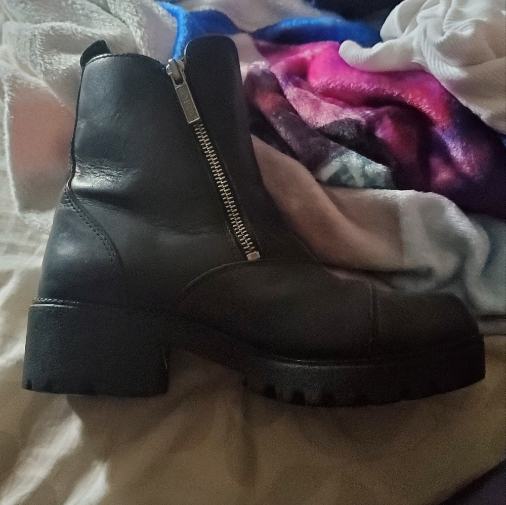 Harley Davidson size 7 1/2 Black leather boots